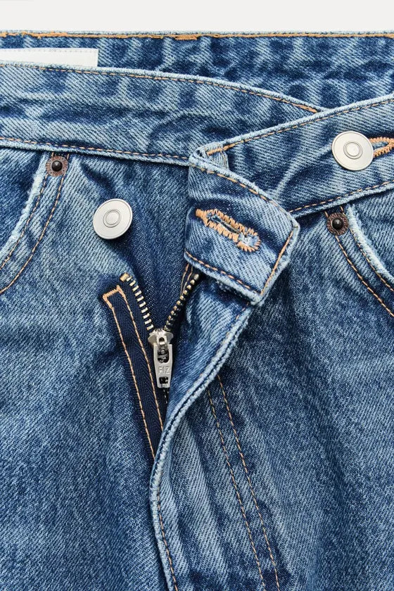 High Rise Crossover Baggy Jeans