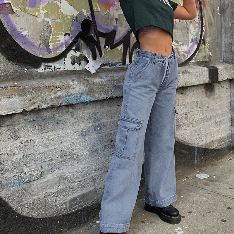 Gerade geschnittene Jeanshose mit hoher Taille