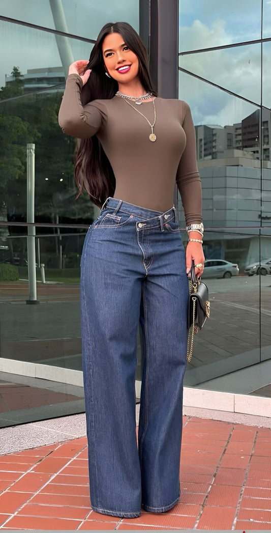 High Rise Crossover Baggy Jeans